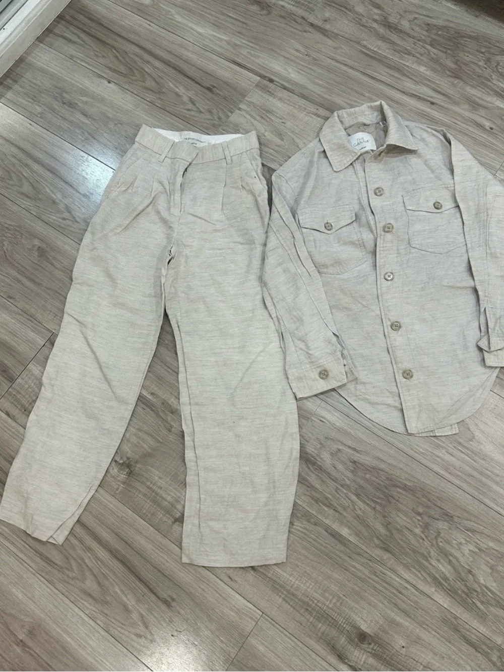 Wilfred Beige Linen-Blend Pants & Button-Up Shirt Set